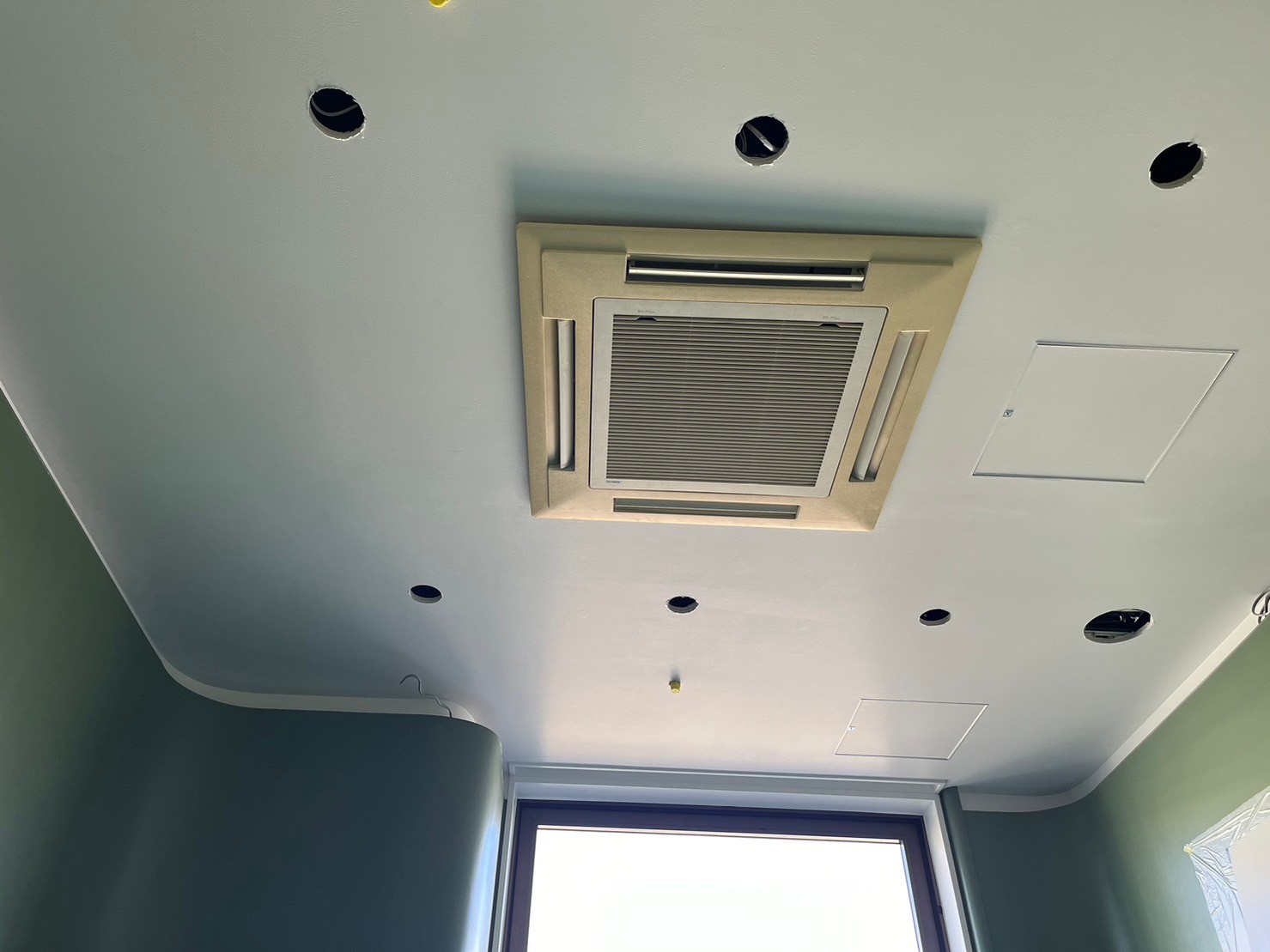 京都市テナント店舗内装上塗り