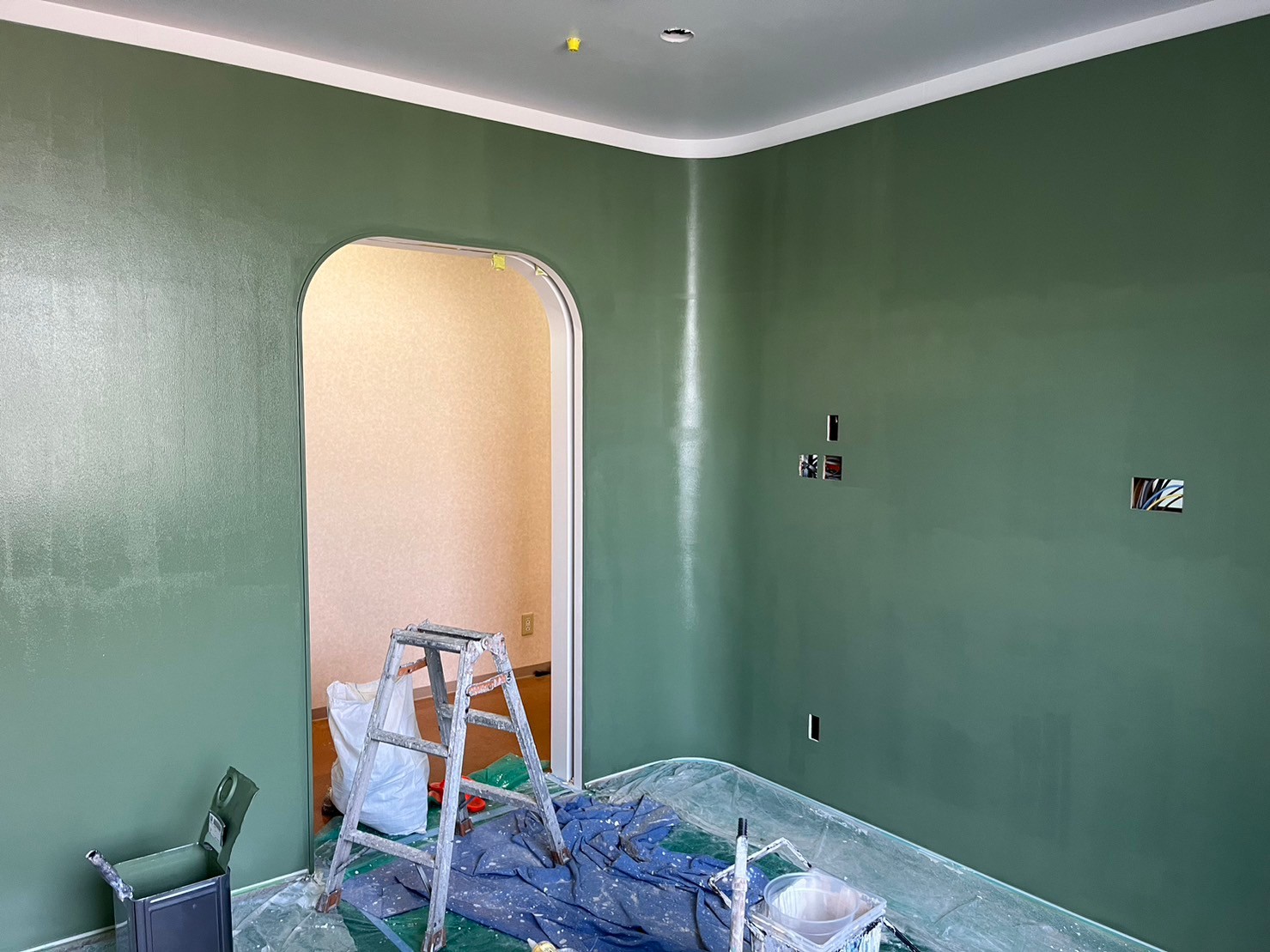 京都市テナント店舗内装中塗り