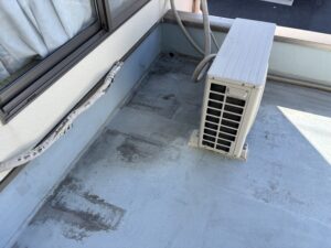 滋賀県大津市にて施工前の防水工事の現状写真　4