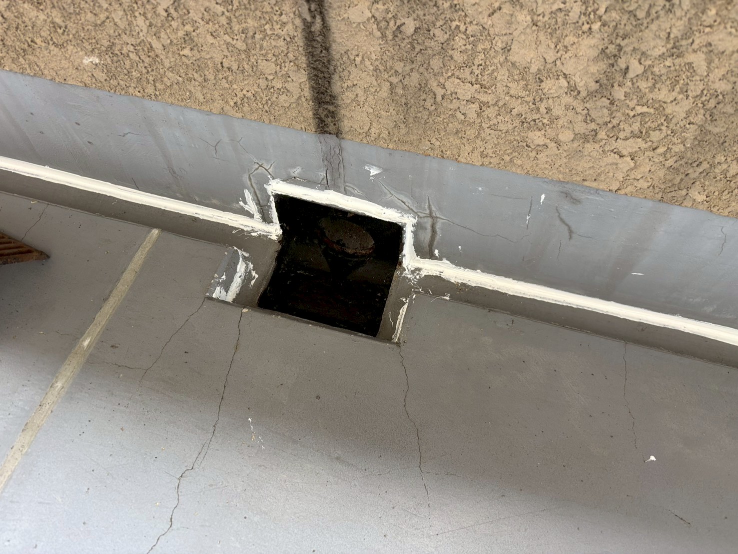 京都市西京区マンションのシール打設の写真1