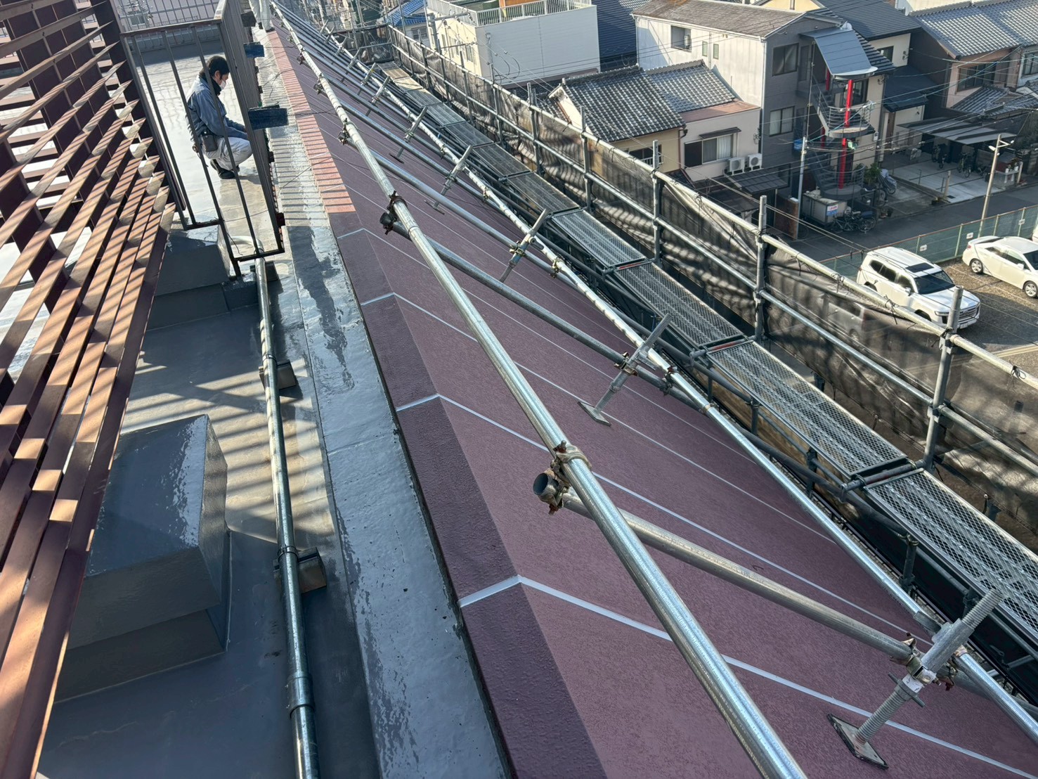 京都市中京区の会社施設の破風屋根塗装工事現状4