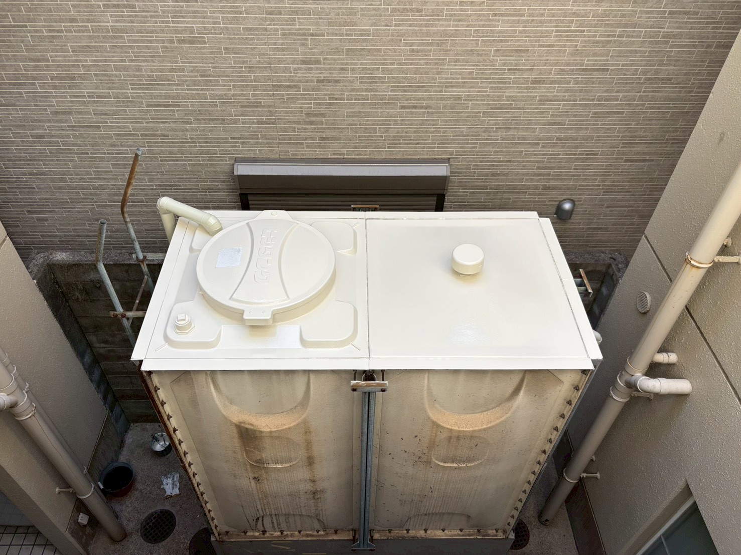 京都市伏見区｜マンション貯水槽の遮熱塗装｜専用遮熱塗料で天場を施工【正木建装】