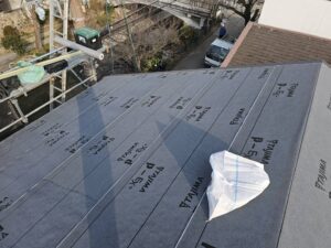 京都市の屋根軽量化・耐震対策による屋根葺き替え施工　ﾙｰﾌｨﾝｸﾞ1