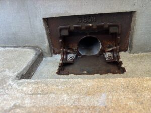 京都市西京区のバルコニー排水ドレン洗浄後の状態